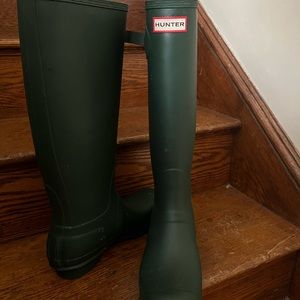 Brand new never worn size 9 hunter boots!